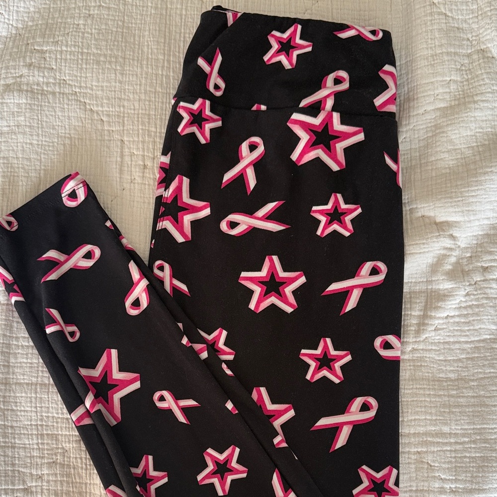 Cancer Awareness  Star and Ribbon Print Leggings - Black and Pink